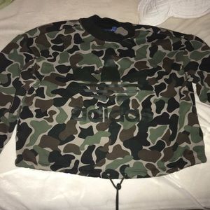 Addidas camo sweatshirt